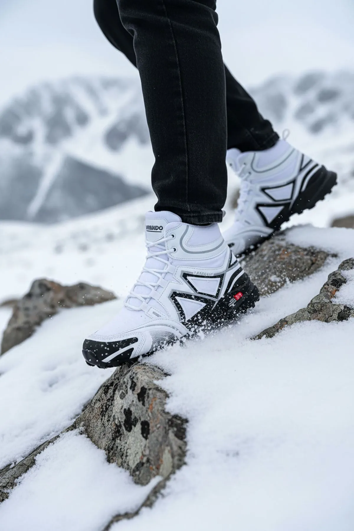 Boy Uzatan Gizli Topuklu Beyaz Trekking Erkek Bot GT1004